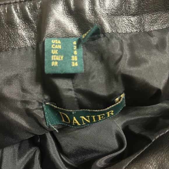 Danier Leather Straight Leg Pants with Slits - Picture 5 of 6